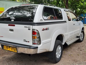 toyota-hilux-vigo-3.0-c-2010-pickups-for-sale-in-colombo