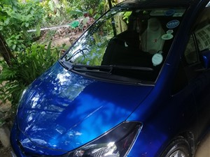 toyota-vitz-2015-cars-for-sale-in-ampara