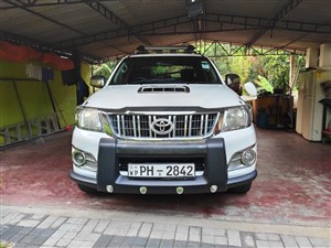 toyota-hilux-2012-pickups-for-sale-in-gampaha