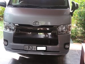 toyota-kdh-201-gl-2016-vans-for-sale-in-galle