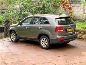 kia-sorento-2012-jeeps-for-sale-in-gampaha