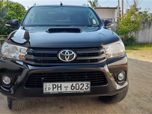 toyota-hilux-2017-pickups-for-sale-in-ampara
