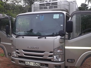 isuzu-frezer-2017-trucks-for-sale-in-matara
