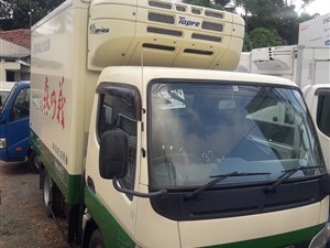 mitsubishi-fuso-2013-trucks-for-sale-in-colombo