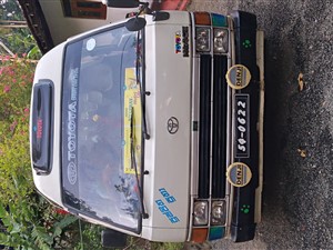 toyota-shell-hiroof-1989-vans-for-sale-in-kalutara