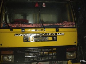 ashok-leyland-tipper-2012-trucks-for-sale-in-kurunegala