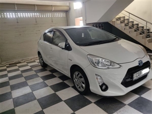 toyota-aqua-2015-cars-for-sale-in-colombo