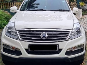 ssangyong-rexton-2015-jeeps-for-sale-in-gampaha