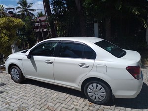 toyota-axio-hybrid-2015-cars-for-sale-in-kandy