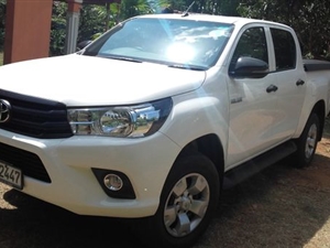 toyota-hilux-2018-jeeps-for-sale-in-hambantota
