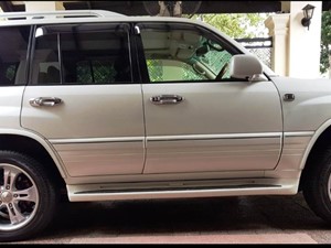 toyota-land-cruiser-sahara-lexus-2004-jeeps-for-sale-in-colombo
