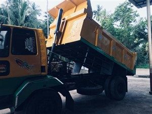 ashok-leyland-tipper-2011-trucks-for-sale-in-puttalam