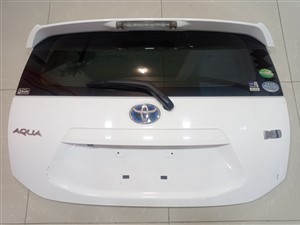 toyota-aqua-2015-spare-parts-for-sale-in-colombo