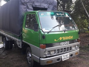 isuzu-elf-14-1/2-1982-trucks-for-sale-in-kalutara