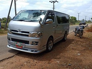 toyota-kdh-200-2006-vans-for-sale-in-mannar