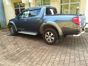 mitsubishi-worriar-2007-pickups-for-sale-in-colombo