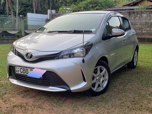 toyota-vitz-push-start-2015-2015-cars-for-sale-in-gampaha