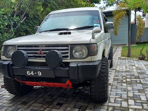 mitsubishi-pajero-mk2-(v36)-1995-jeeps-for-sale-in-colombo