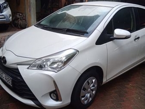 toyota-vitz-2018-cars-for-sale-in-colombo