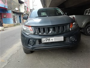 mitsubishi-l200-2015-jeeps-for-sale-in-colombo