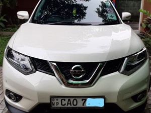 nissan-x-trail-2015-jeeps-for-sale-in-colombo