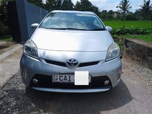 toyota-prius-2013-(2015-registered)-2013-cars-for-sale-in-colombo