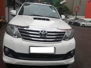 toyota-fortuna-2013-jeeps-for-sale-in-colombo