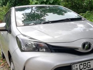 toyota-vitz-2016-cars-for-sale-in-colombo