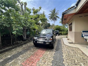 mitsubishi-montero-2000-jeeps-for-sale-in-colombo