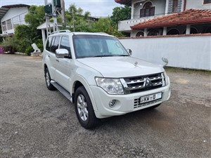 mitsubishi-montero-2013-jeeps-for-sale-in-kalutara