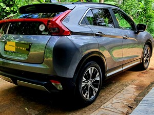 mitsubishi-eclipse-cross-2018-jeeps-for-sale-in-gampaha