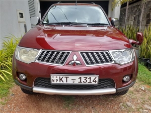 mitsubishi-montero-2012-jeeps-for-sale-in-colombo