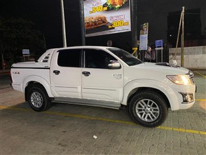 toyota-hilux-champ-2015-jeeps-for-sale-in-galle