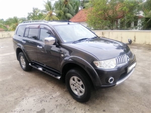 mitsubishi-montero-2012-jeeps-for-sale-in-gampaha