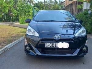 toyota-aqua-2015-cars-for-sale-in-colombo