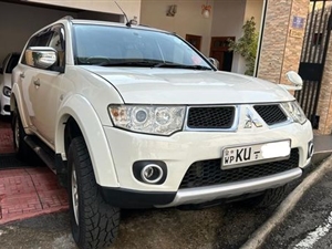 mitsubishi-montero-2012-jeeps-for-sale-in-kandy