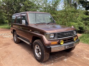 toyota-land-cruiser-prado-lj79-(box-prado)-1987-jeeps-for-sale-in-colombo