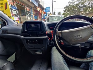 toyota-noah-cr-42-3c-2000-vans-for-sale-in-kurunegala