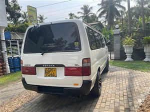 toyota-113-285000-vans-for-sale-in-gampaha