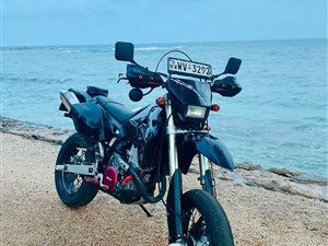 suzuki-drz-400-sm-2011-motorbikes-for-sale-in-kandy