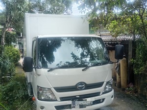 toyota-dutro-2016-trucks-for-sale-in-kandy