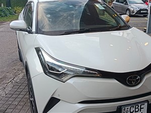 toyota-chr-2017-jeeps-for-sale-in-colombo