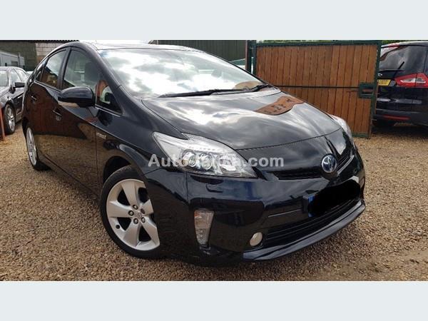 Toyota Prius S TOURING For Rent