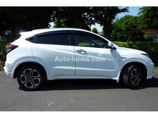 HONDA  VEZEL  AND   TOYOTA  CHR   FOR  RENT