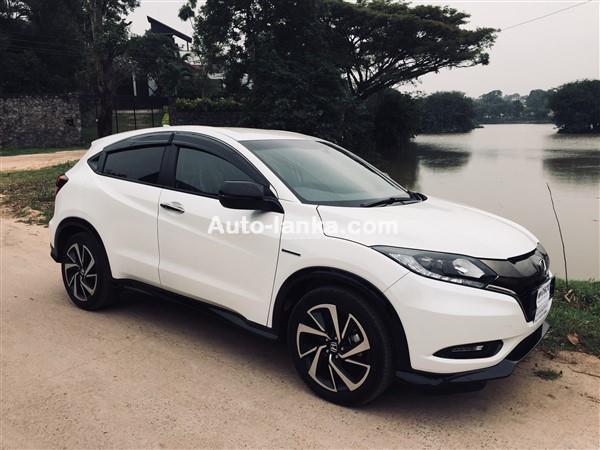 HONDA VEZEL FOR RENT