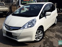 HONDA FIT HYBRID CAR FOR RENT