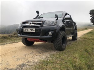TOYOTA HILUX FOR RENT