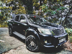 Toyota Hilux 2014 For Rent