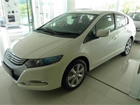 HONDA INSIGHT HYBRID CAR FOR RENT