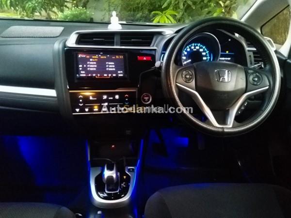 HONDA FIT GP5 FOR RENT